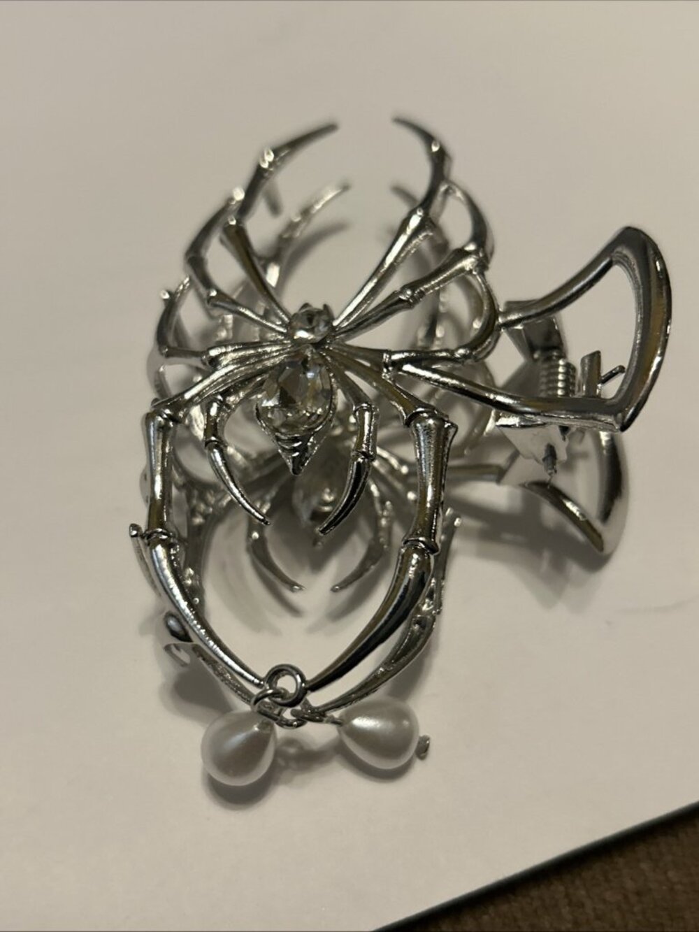 Women Spider Claw Hair Clips Alloy Gothic Style Hair Accessory Spider W/ Pearl